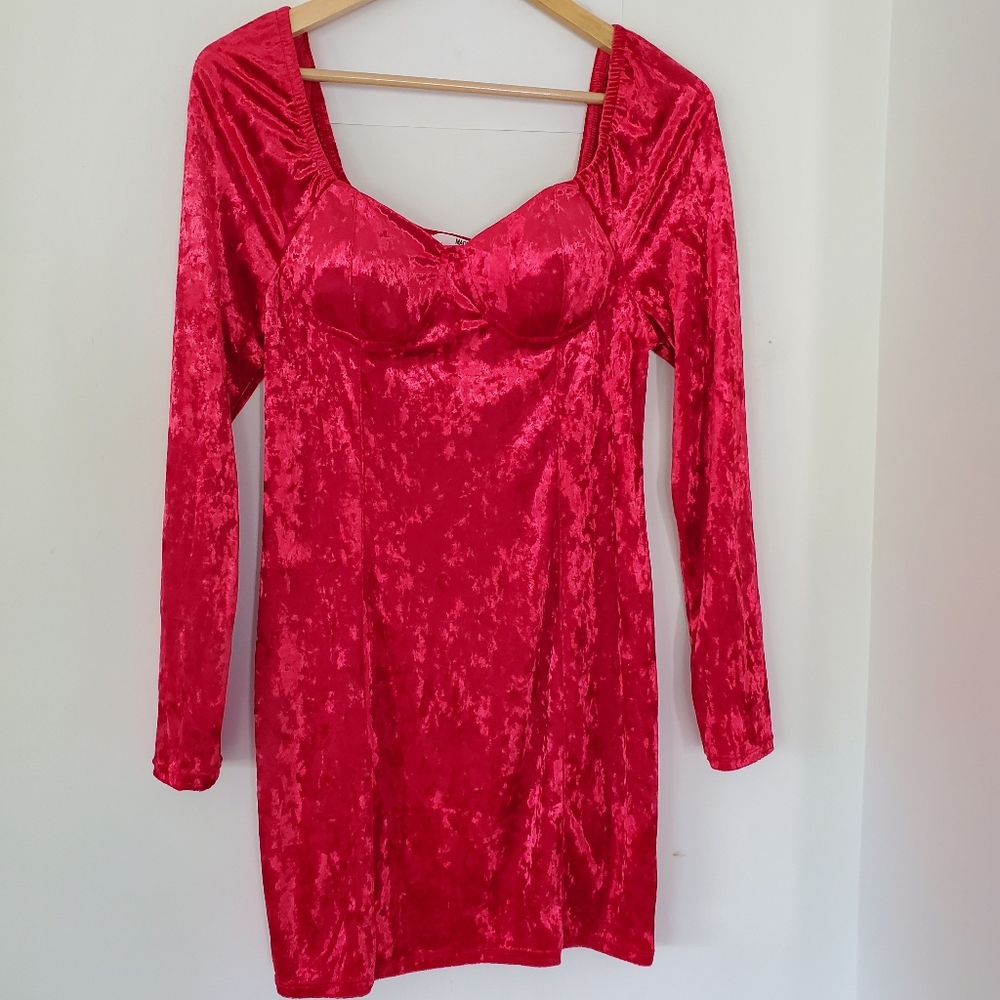 MADDEN NYC Sz L Red Crushed Velvet Corset BodyCon LS Mini Dress Sweetheart Neck